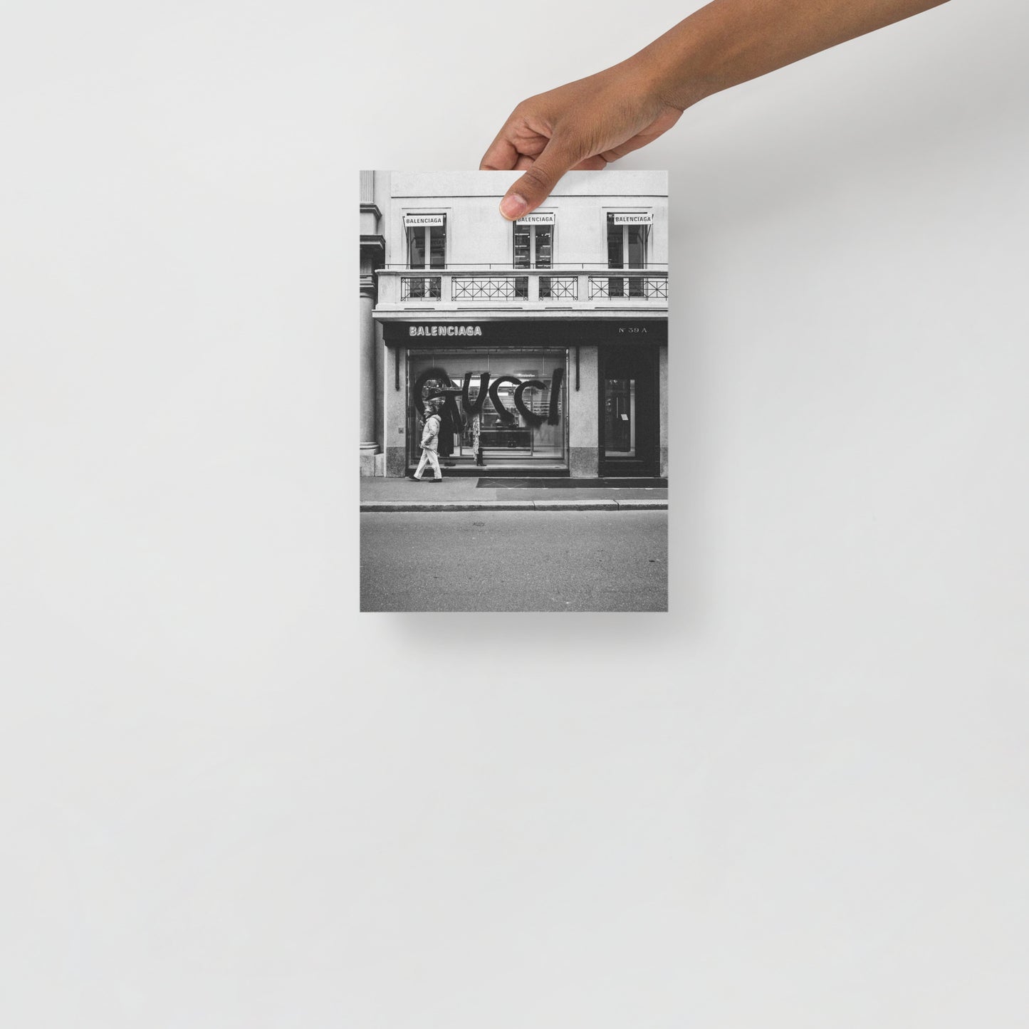 Balenciaga x Gucci Shop Mailand Straßenfotografie Schwarzweiss I