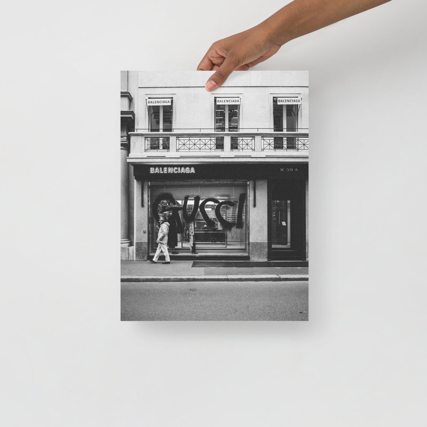 Balenciaga x Gucci Shop Mailand Straßenfotografie Schwarzweiss I